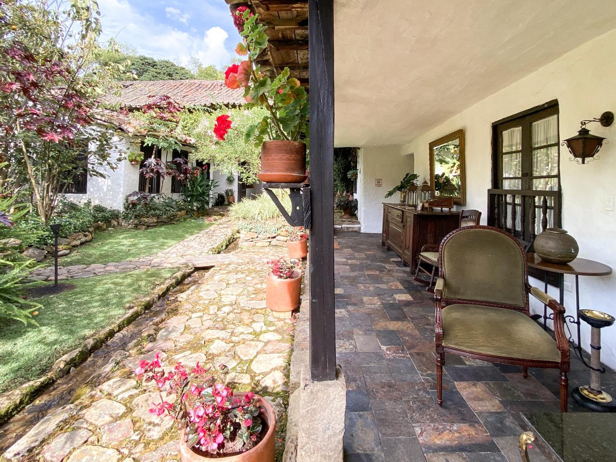 Hotel Hacienda Baza Tibana Екстер'єр фото